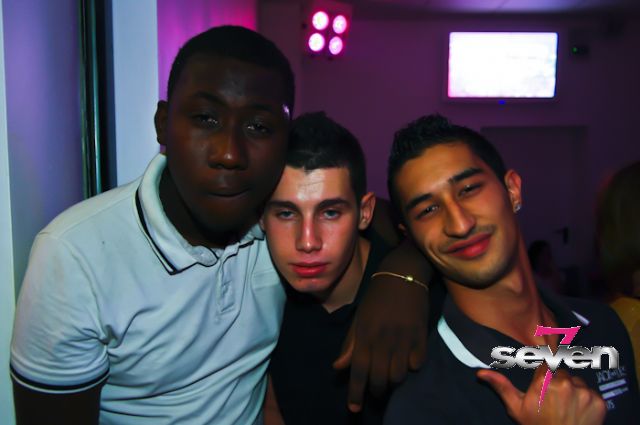 Cliquer pour voir l'image en taille réelle