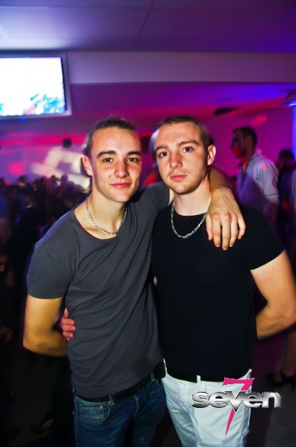 Cliquer pour voir l'image en taille réelle