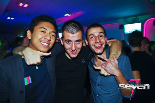 Cliquer pour voir l'image en taille réelle