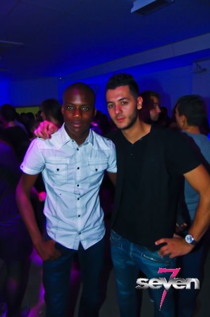 Cliquer pour voir l'image en taille réelle