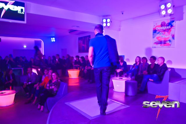 Cliquer pour voir l'image en taille réelle