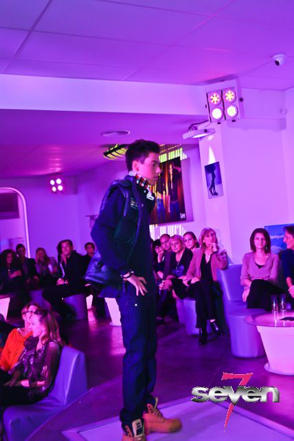 Cliquer pour voir l'image en taille réelle