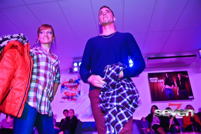 Cliquer pour voir l'image en taille réelle