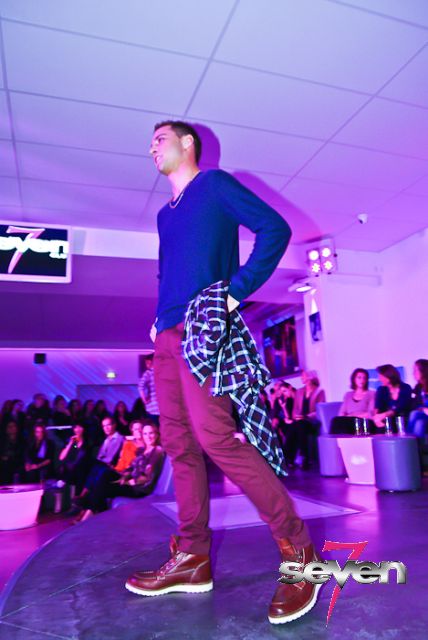 Cliquer pour voir l'image en taille réelle