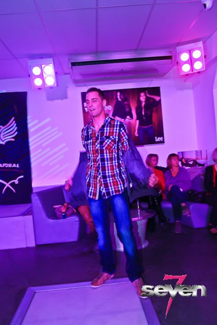 Cliquer pour voir l'image en taille réelle