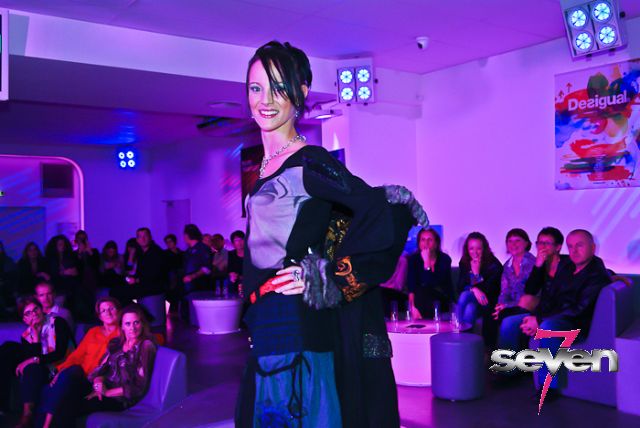 Cliquer pour voir l'image en taille réelle