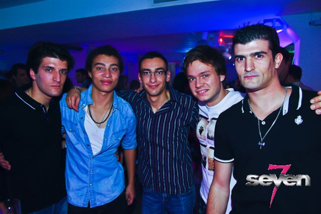 Cliquer pour voir l'image en taille réelle