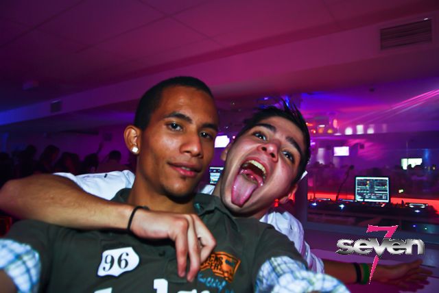 Cliquer pour voir l'image en taille réelle