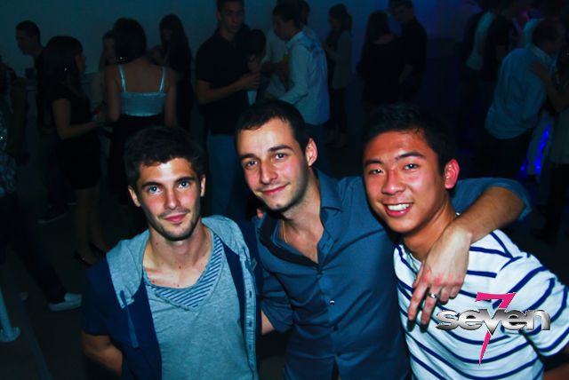 Cliquer pour voir l'image en taille réelle