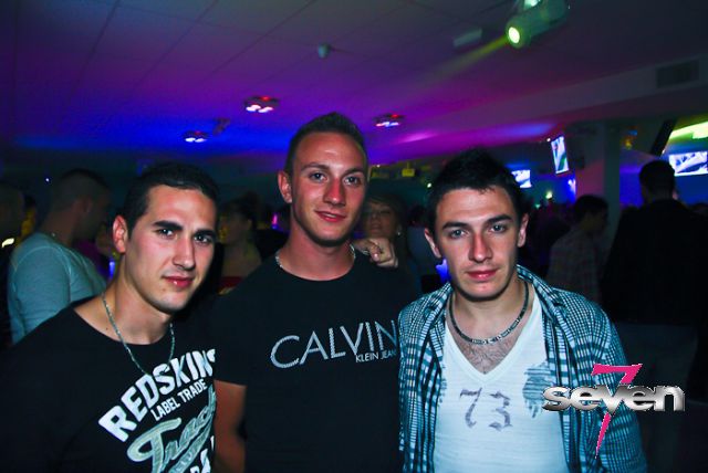 Cliquer pour voir l'image en taille réelle