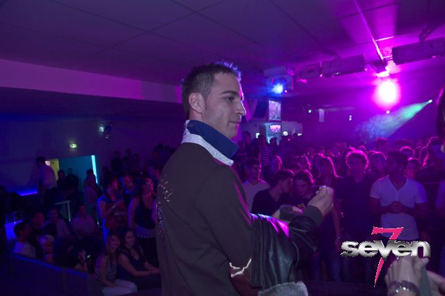 Cliquer pour voir l'image en taille réelle