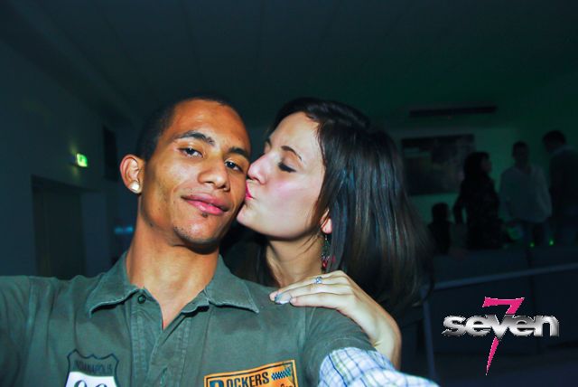 Cliquer pour voir l'image en taille réelle