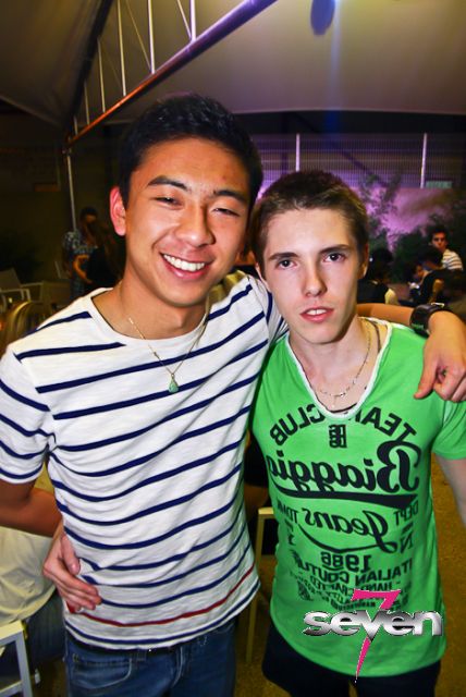 Cliquer pour voir l'image en taille réelle