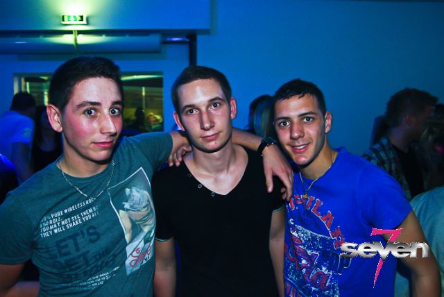 Cliquer pour voir l'image en taille réelle