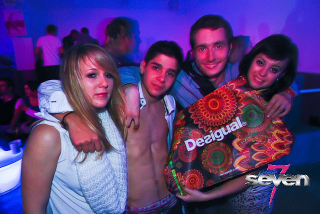 Cliquer pour voir l'image en taille réelle