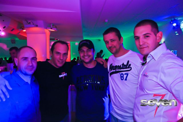 Cliquer pour voir l'image en taille réelle