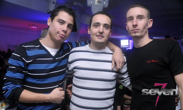 Cliquer pour voir l'image en taille réelle