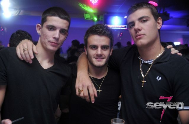 Cliquer pour voir l'image en taille réelle