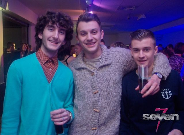 Cliquer pour voir l'image en taille réelle