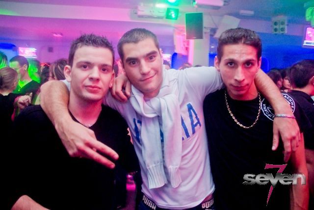 Cliquer pour voir l'image en taille réelle