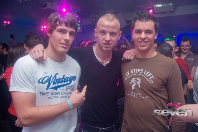 Cliquer pour voir l'image en taille réelle