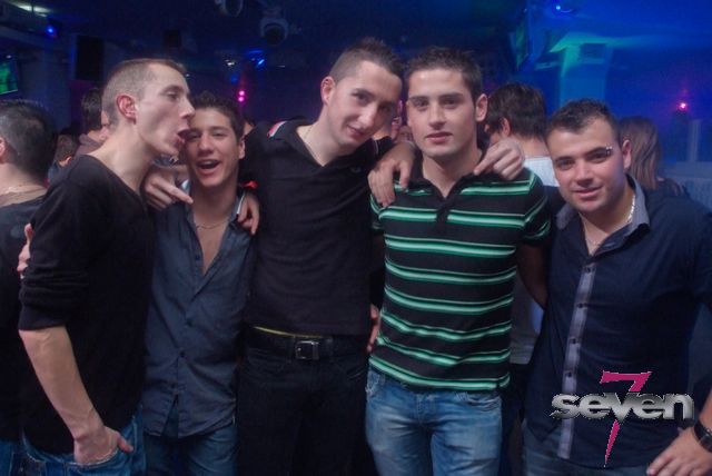 Cliquer pour voir l'image en taille réelle