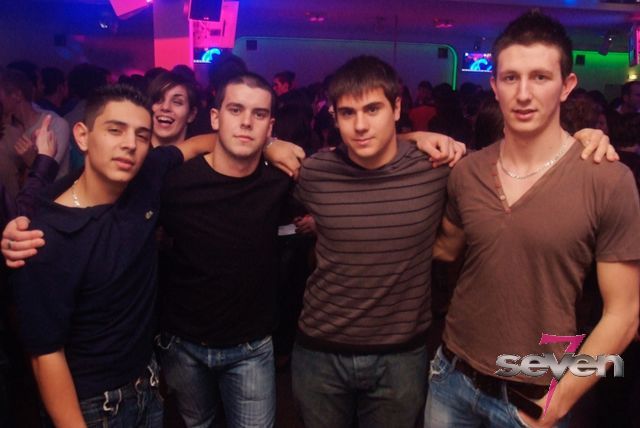 Cliquer pour voir l'image en taille réelle