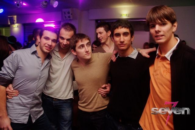 Cliquer pour voir l'image en taille réelle