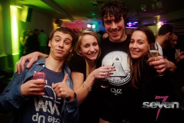 Cliquer pour voir l'image en taille réelle