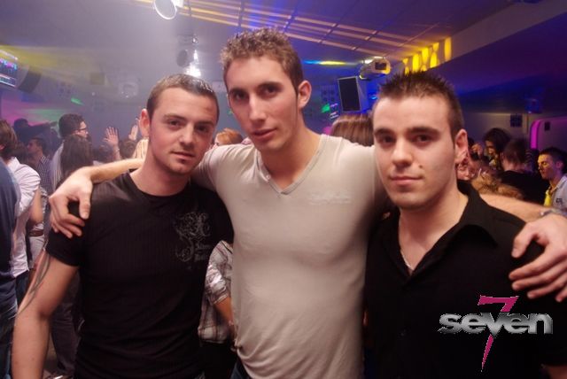 Cliquer pour voir l'image en taille réelle