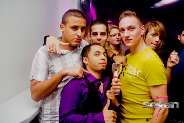 Cliquer pour voir l'image en taille réelle