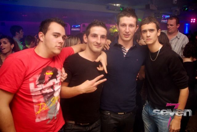 Cliquer pour voir l'image en taille réelle