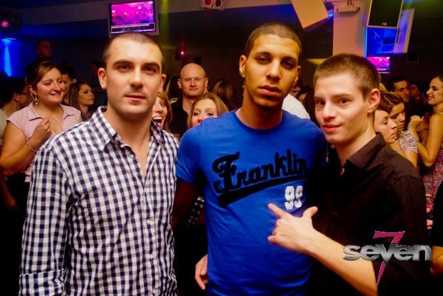 Cliquer pour voir l'image en taille réelle