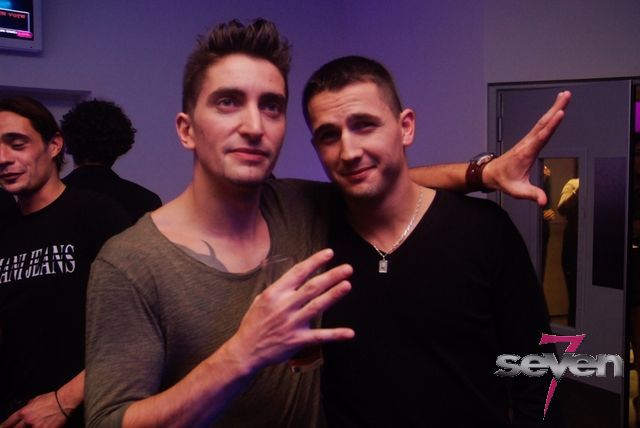 Cliquer pour voir l'image en taille réelle