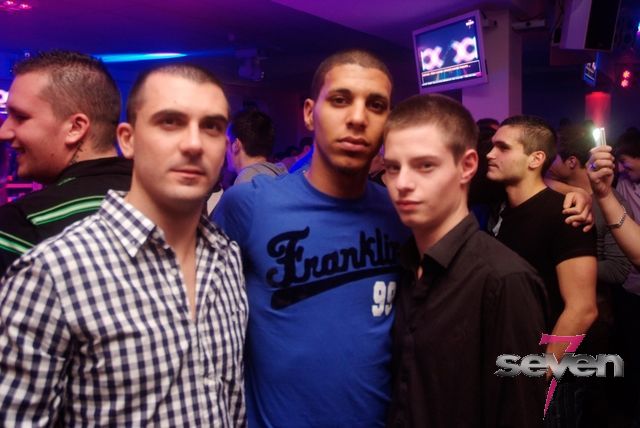 Cliquer pour voir l'image en taille réelle