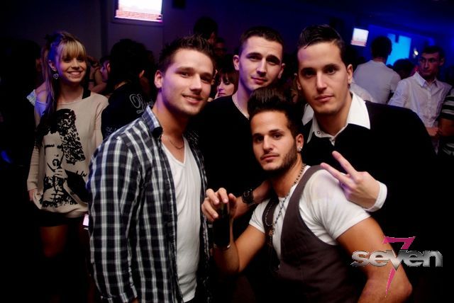 Cliquer pour voir l'image en taille réelle