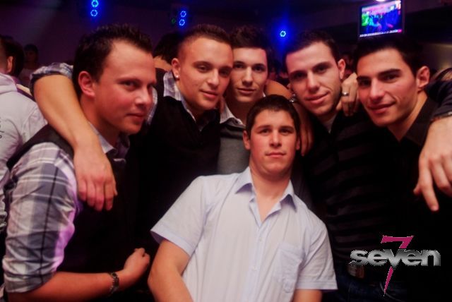 Cliquer pour voir l'image en taille réelle