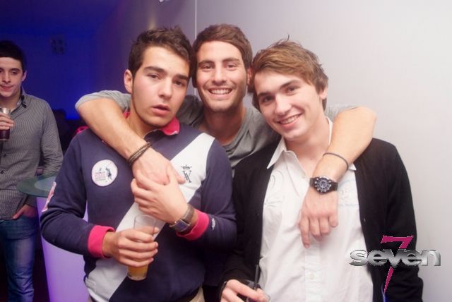 Cliquer pour voir l'image en taille réelle