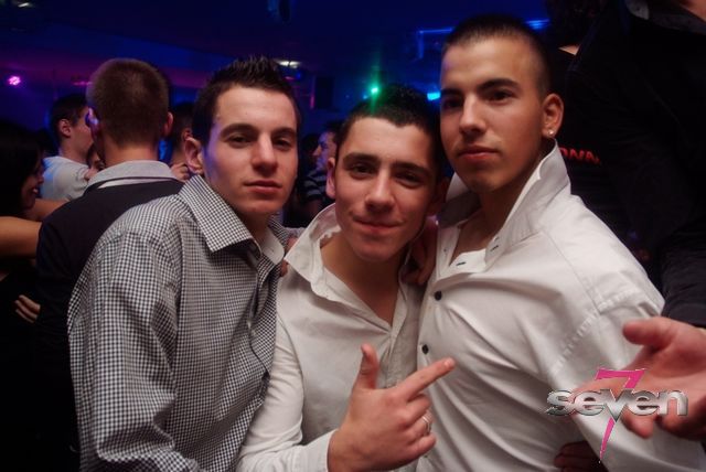 Cliquer pour voir l'image en taille réelle