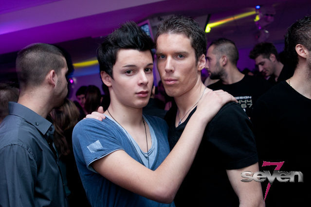 Cliquer pour voir l'image en taille réelle