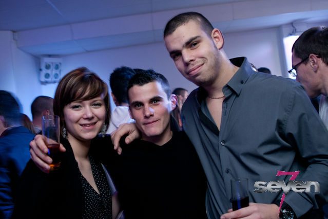 Cliquer pour voir l'image en taille réelle