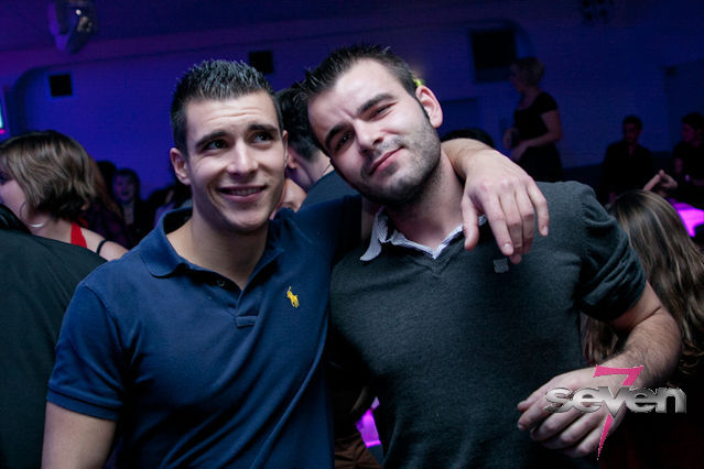 Cliquer pour voir l'image en taille réelle