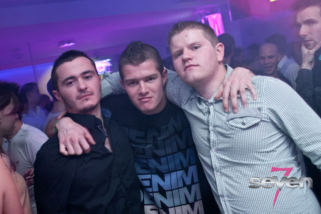 Cliquer pour voir l'image en taille réelle