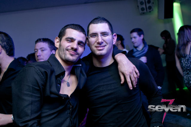 Cliquer pour voir l'image en taille réelle