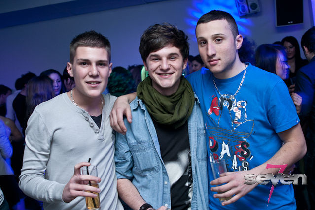 Cliquer pour voir l'image en taille réelle