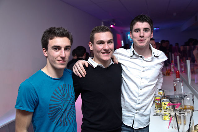 Cliquer pour voir l'image en taille réelle