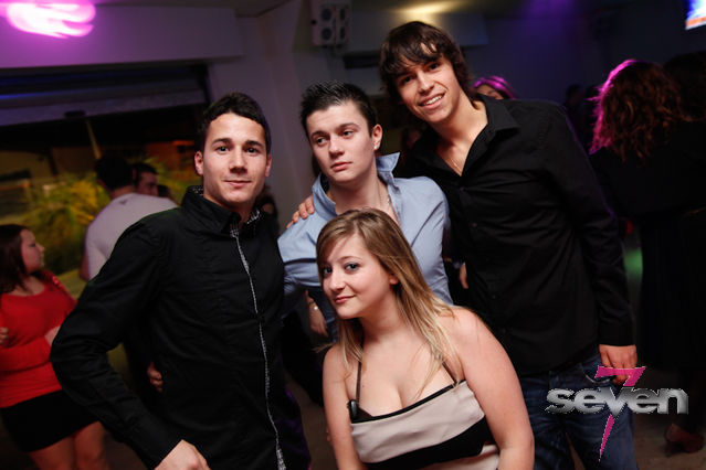 Cliquer pour voir l'image en taille réelle