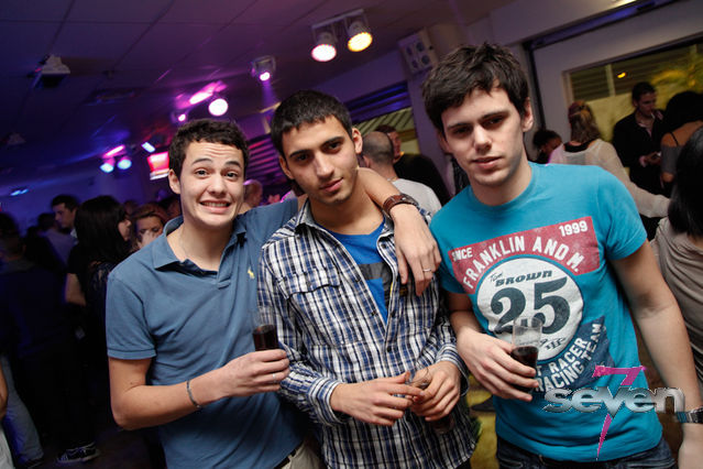 Cliquer pour voir l'image en taille réelle