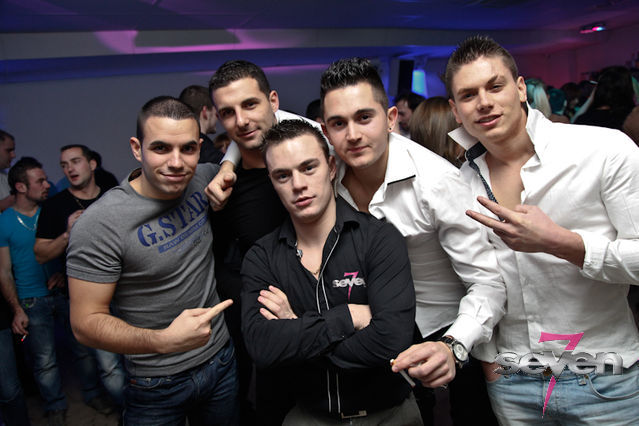 Cliquer pour voir l'image en taille réelle