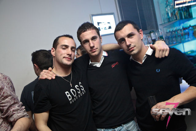 Cliquer pour voir l'image en taille réelle